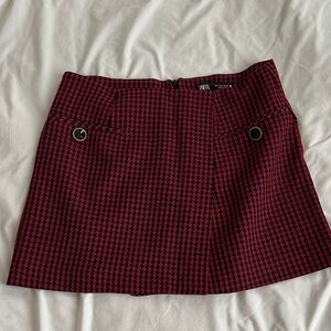 Zara Women's Burgundy Mini Skirt